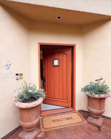 Welcoming front entry after a clean
